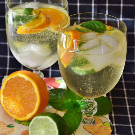 cocktail, prosecco, lime