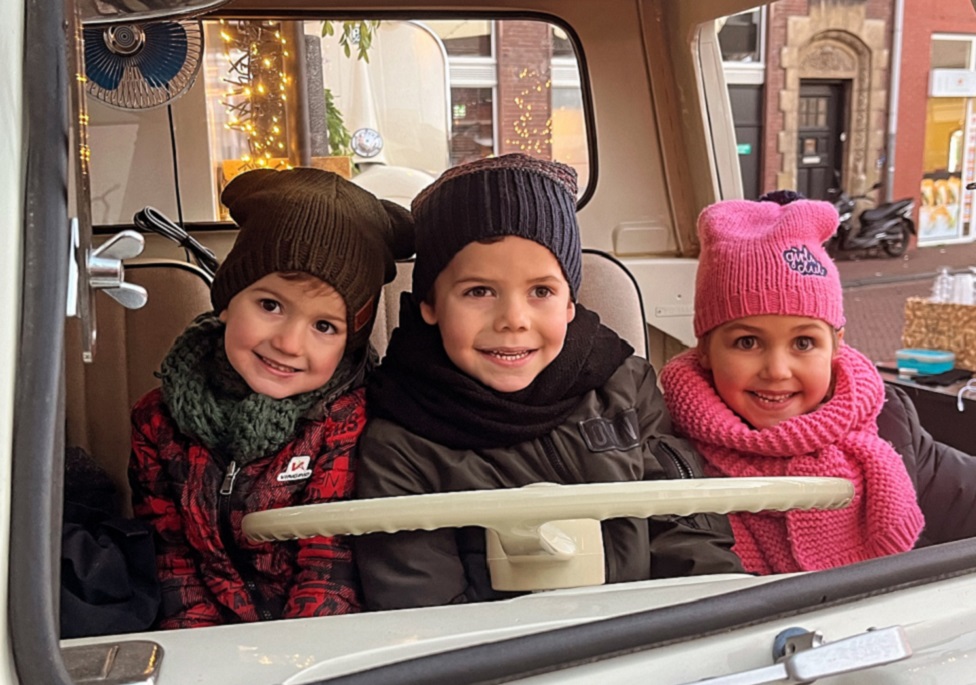 lieverds achter het stuur